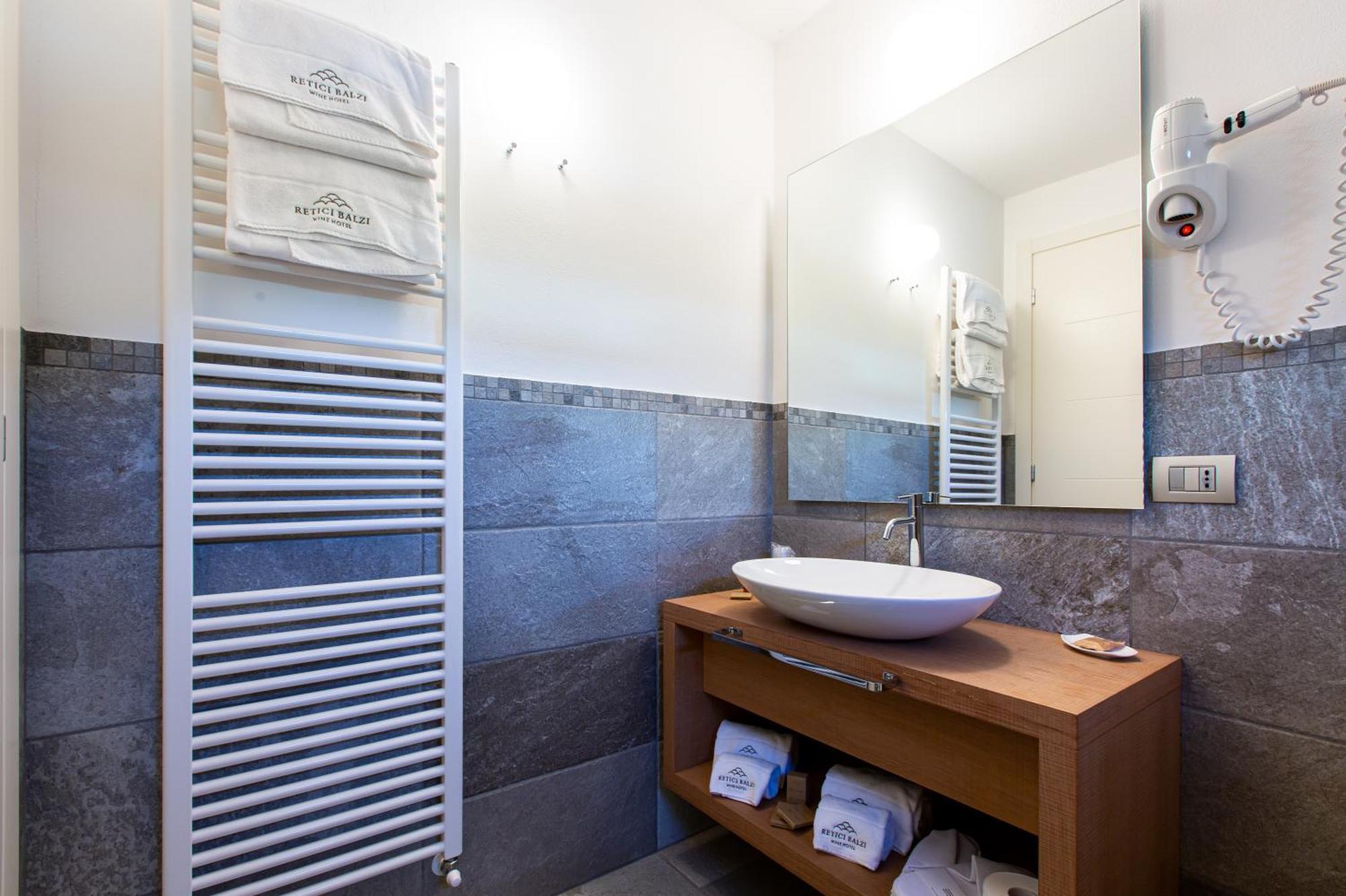 Hotel Wine Retici Balzi